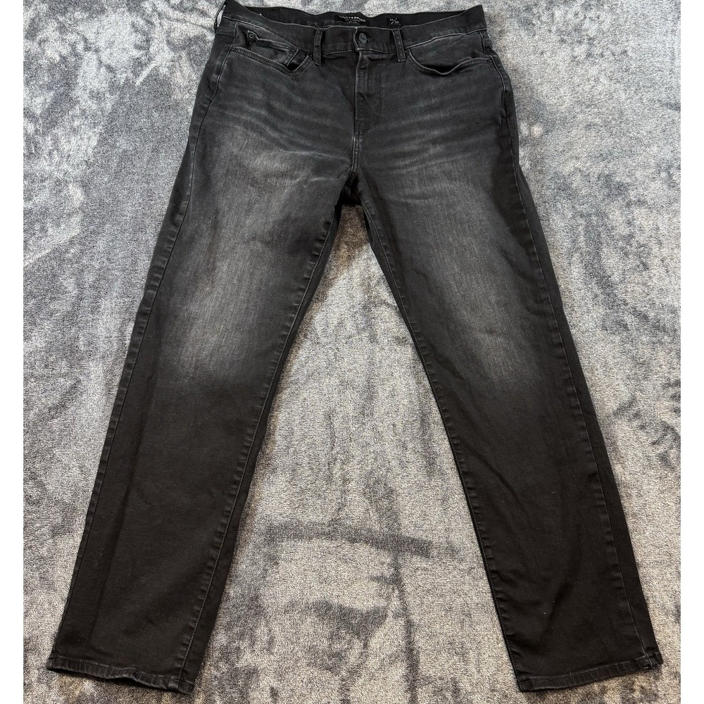 Lucky Brand Jeans Mens Size 34x32 (34x30 Actual) Black 221 Straight Flex Denim
